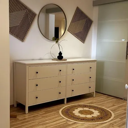 Daire Zentrale Mit Balkon *