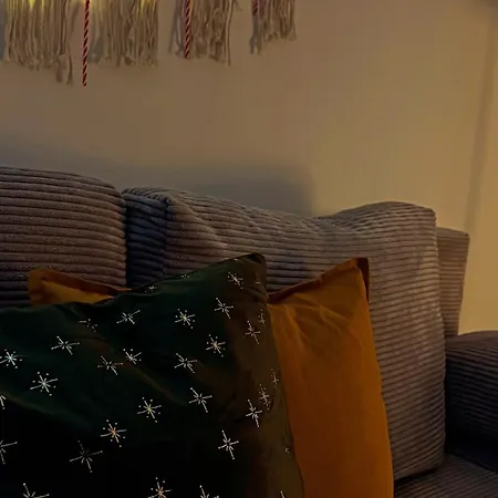 Daire Zentrale Mit Balkon *