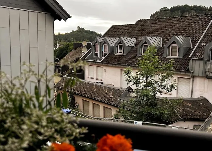 Zentrale Mit Balkon Apartamento *